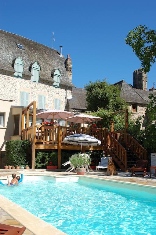 Auberge Saint Fleuret Estaing  Exterior photo